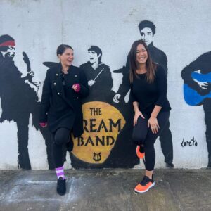 Sadie Frost Instagram - When you’re obsessed with the new mural outside Exhales Primrose Hill Studio full of rock and roll legends and realize one of your clients is the OG rock and roll chick 🤩

We love you @sadielizafrost ❤️