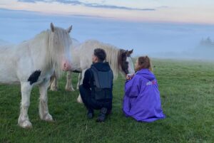 Sadie Soverall Instagram - Heavenly sets 

@fatenetflix
