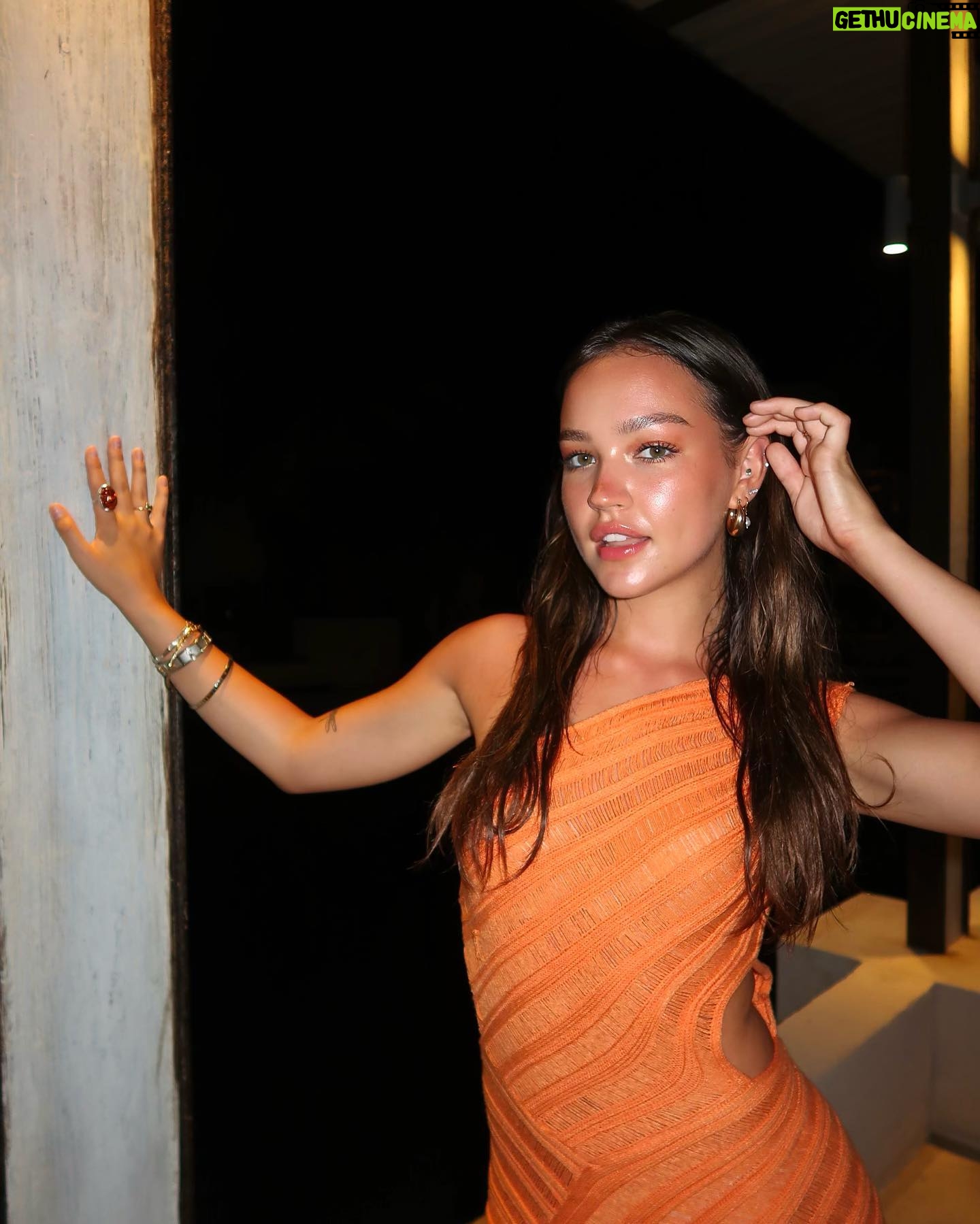 Sadie Stanley - 22.3K Likes - 🧡🧡🧡🧡