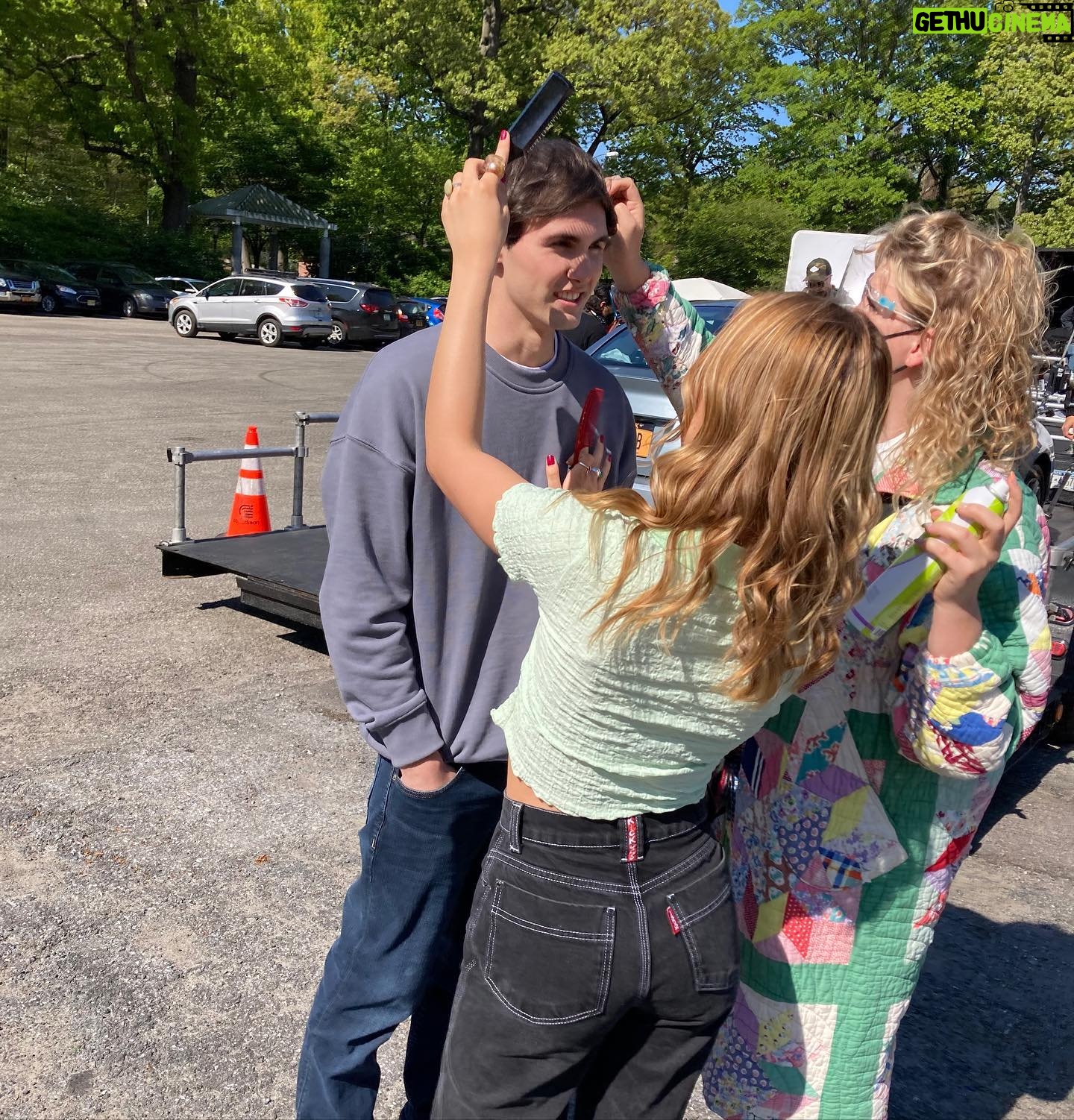 Sadie Stanley Instagram - Reasons to watch Somewhere In Queens out in theaters today… - Ray Romano, Laurie Metcalf and the rest of this incredible cast. - @jjacobward ‘s bowl cut - Wally the pencil guy We filmed this movie 2 years ago and I’m so happy it’s finally out. Pls buy tickets or Jacob’s haircut and all the meatballs we had to eat will have been for nothing🫶🏼