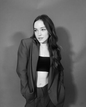 Sadie Stanley Instagram - If anybody has any experience with anything or knows anything about anything please let me know 🙏🏼✨