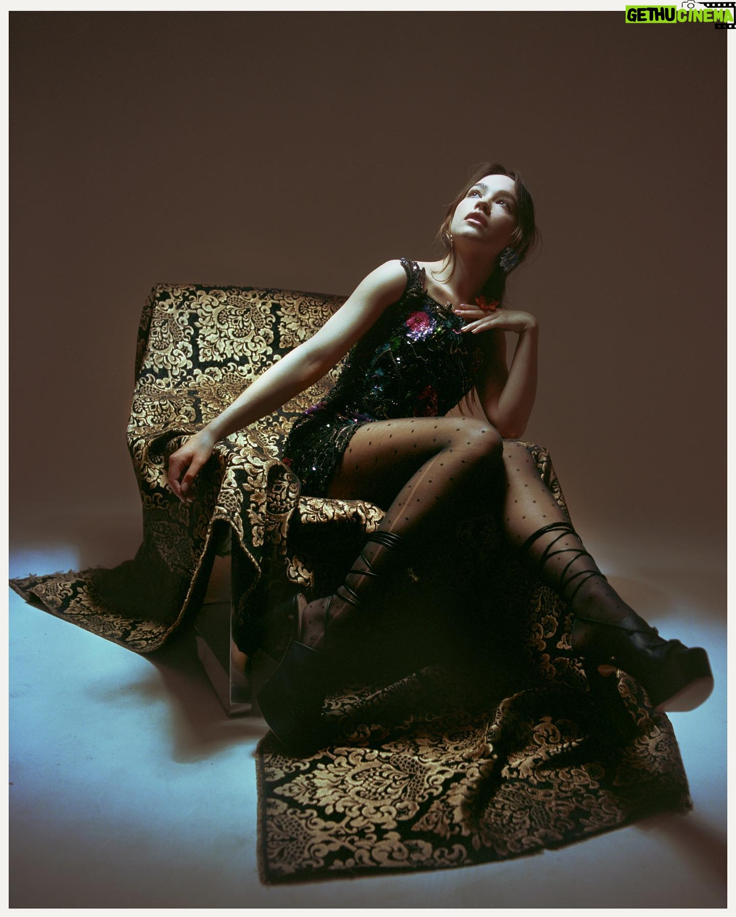 Sadie Stanley - 23.8K Likes - On film by @bynickrasmussen for @numero_netherlands some bts of the day :))
One of my favs shoots to date ✨
Link in my stories for the full feature and interview!
Hair @rena.calhoun
Makeup @karayoshimotobua
Stylist @marisa_ellison
Styling assistant @toshastyledit
Photographer @bynickrasmussen
Studio @theivory.space
Editor @timiletonja
Interview @janaletonja