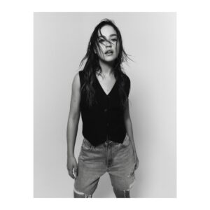 Sadie Stanley Instagram - Who What Wear☁️🖤

thank you @whowhatwear for the lovely conversation! Link in my stories to read 📎

Writer: @jbake21 
Photographer: @jonnymarlow 
Hair: @rena.calhoun 
Makeup: @karayoshimotobua 
Styling: @highheelprncess