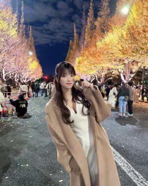 Sae Kanzaki Instagram - 東京都民9年目の女だが初めてきた
どんどん顔くずれてくのはご愛嬌で😂💛