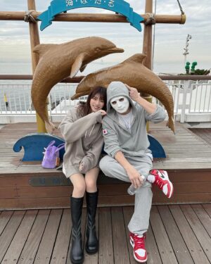 Sae Kanzaki Instagram - 今日はラフィーと撮影でしたっ！
ちょっとお休みしてたからご無沙汰だったのですが
めちゃくちゃ笑ったさすがのラファさんで😂
楽しみにしててください〜🐣❤️

久しぶりに人前に出るってことで
@chipieee_yuko さんにおネイル
@chipieee_eye_asuka さんにおラッシュリフトしてもらった🫶🏻
陰キャでも外に出ようと思わせてくれる天才です
ありがとうございます💕💕💕