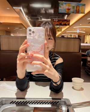 Sae Miyazawa Instagram - 🦒
はぴばーすでー🍰!!
最近一緒に過ごせる時間が増えて嬉しいです！
連チャンで会ってても
『もう会いたいなぁ』ってLINEくれるの嬉しいです！
多分だけど両思いだと思います！！
これからも笑顔や幸せや楽しい時間を分け合えっこしていきましょ！
あなたはすごいよ。
いつも、ありがとうね。💋
.
#主役左側っぽいけど右の方ね
#きゃしちゃん
#いつも私たちの写真を撮ってくれる親友よありがとう
#さえゆき 🤗