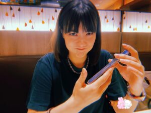 Sae Miyazawa Instagram - カロリー摂取しすぎな日々😠！
(Photo by. @yukikashiwagi_official🦒)
．
毎日暑いですね〜。やる気スイッチ入れるの大変ですね〜。
すでにがんばってる人ばかりだと思うけどさ、
がんばりすぎずにゅるにゅるっとがんばろね〜🦥
