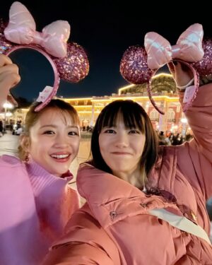 Sae Miyazawa Instagram - 👭💕
あーちゃんと行ってきましたパルパルーザ！
ドレスコードはピンクでした🎀
エントリー受付は全外ししたけどそれもイイ思い出です。
夢の国にたくさんの笑い声と笑顔置いてきました〜☺︎

やっと行けたね楽しすぎたね〜〜🤭
@kisaki_airi 🫶BIG LOVE!!🫶
.
#みそじーず 💌
#朝9時から夜9時まで遊び倒して喋り倒した
#あーちゃんが車で送迎もしてしてくれた 😭🫶ｱﾘｶﾞﾄｳ
#東京ディズニーランド 
#disneyland