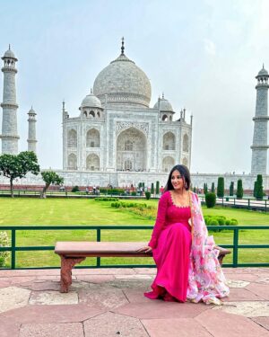 Sahana Shetty Instagram - Wah Taj🤍

#sahanian #sahanashetty #tajmahal #delhidairies #wahtaj #wondersoftheworld