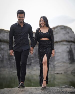 Sahana Shetty Instagram - You’re treasured for life❤️

#myman 

Shot by: @suhas_sapthagiri 
Me wearing: @classy.designerhouse 

#prana🥳 #sahanian #sahana_shetty #mymister #taken #couple