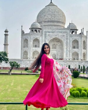 Sahana Shetty Instagram - Wah Taj🤍

#sahanian #sahanashetty #tajmahal #delhidairies #wahtaj #wondersoftheworld