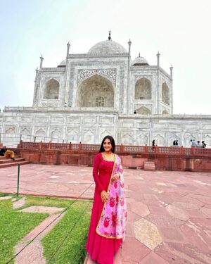 Sahana Shetty Instagram - Wah Taj🤍

#sahanian #sahanashetty #tajmahal #delhidairies #wahtaj #wondersoftheworld