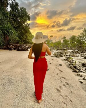 Sahana Shetty Instagram - ♥️

Pc: @prathap._.shetty 😘

#sahanian #sahana_shetty #andamanislands #beach #sea #travel #instapost #instagood #andaman