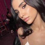 Sahar Golestani Instagram – Last week working with @beautyblender 💕. Beyond grateful 🙏🏼
.
Makeup @stephenmoleskibeauty @tsunoorlater
Hair @makeoverbymario