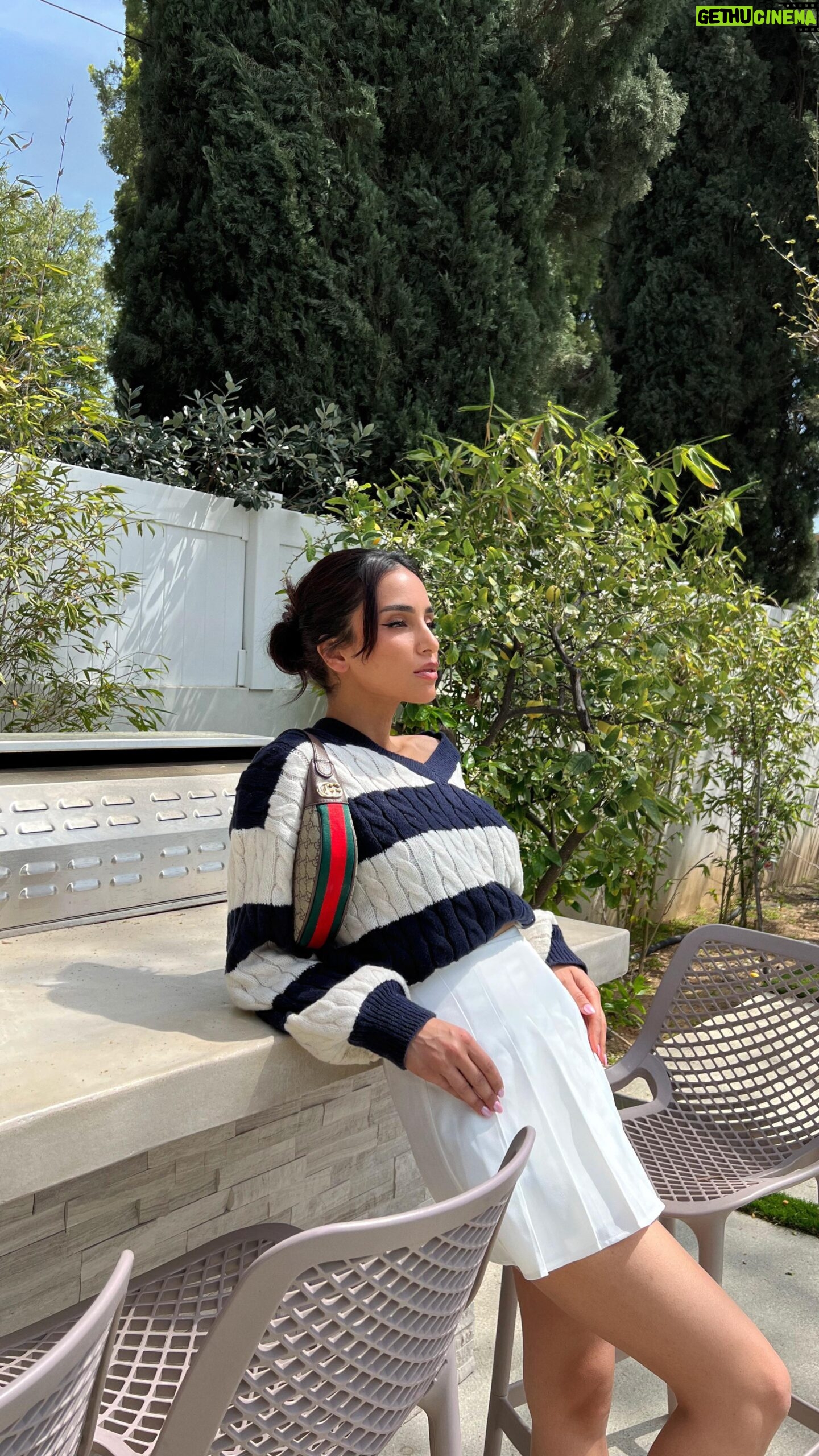 Sahar Golestani Instagram - Happy 🐣🥚🐰 LA weather is giving cable knit sweaters and mini skirts 🌥️