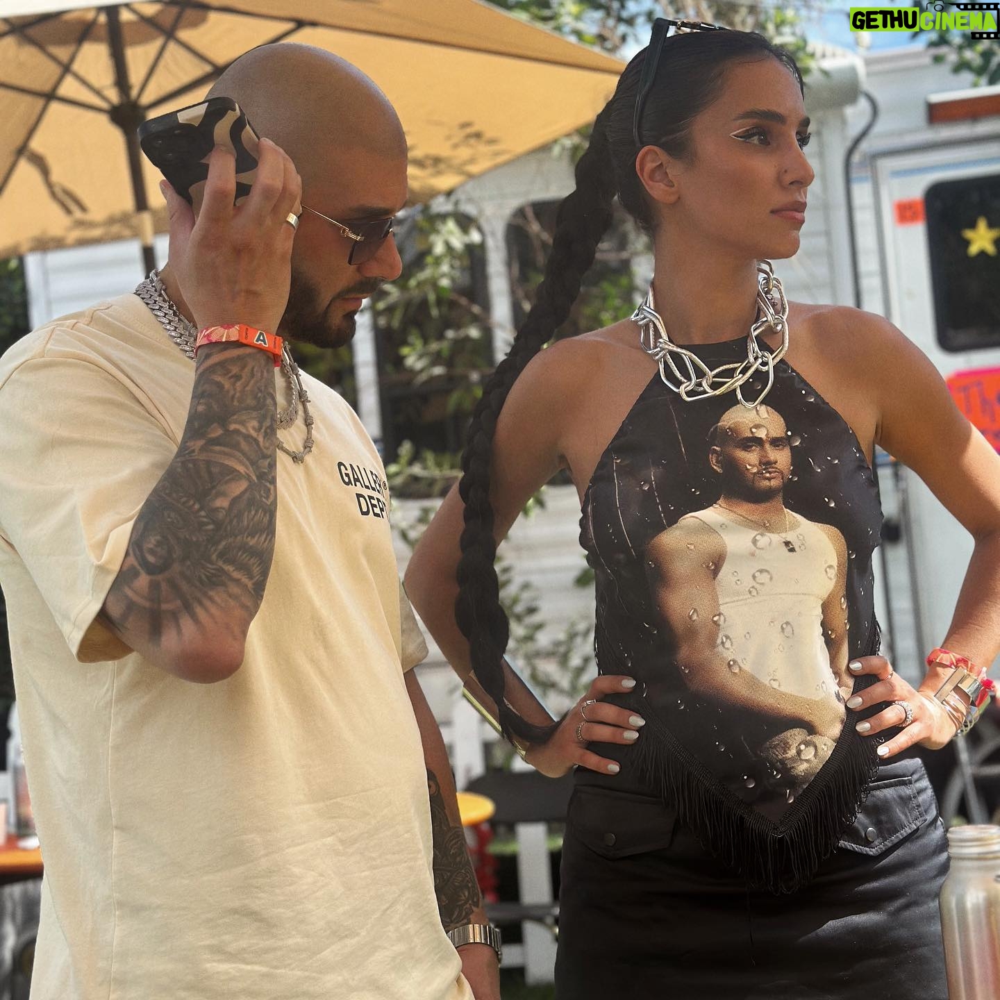 Sahar Golestani Instagram - Weekend ✌🏽day ✌🏽 | #coachella . . S/o @trashyclothing for the perfect top 😎