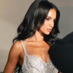 Sahar Golestani Instagram - A moment for my glam💋! @ash_kholm blessed my face 😭. My makeup did not move all day and night, it was magic ✨ . . Hair @eliaraadelia 📸 @megankelleyphotography Robe @inna.els