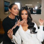 Sahar Golestani Instagram - A moment for my glam💋! @ash_kholm blessed my face 😭. My makeup did not move all day and night, it was magic ✨ . . Hair @eliaraadelia 📸 @megankelleyphotography Robe @inna.els