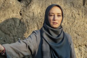 Sahar Valadbeygi Instagram - 🌙
عازم یک سفرم
سفری دور به جایی نزدیک
سفری از خودِ من تا به خودم
مدتی هست نگاهم به تماشای خداست
و امیدم به خداوندی اوست
🌟

#سفر #خدا #امید #خدایاشکرت 
#سحرولدبیگی #سحر #سحر_ولدبیگی

#سریال #خوشنام #سریال_ایرانی #سریال_خوشنام
#کارگردان @alirezanajafzadeh1 

#نگاه #عکس #عکاسی #عکاس 
@payamshadpoor