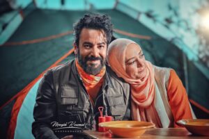 Sahar Valadbeygi Instagram - ❤️
محبوب من،
عاشق بودن، دوست داشتن چیزی ست که به همه مربوط است. 
نباید تنها عده ای عاشق باشند. 
عشق یک سرمایه ی جهانی ست؛
گنجی ست باد آورده. 
پیش از شما خیال می‌کردم عشق در سیاره ی دیگری‌ست؛
نمی‌دانستم همینجاست کنار شما، 
در قلب خودم،
همین قلبی که هنوز در سینه ام‌ می‌تپد.
شما همیشه اینجا بوده‌اید. 
عشق گنجی باد آورده ست، یغما نیست. 
باید جست، پیدا کرد با سختی با رنج. 
عشقِ آماده، گوارا نیست؛
اُجرت عاشق، رنج‌هایی‌ست که می‌کشد.
محبوب من،
عشق را، عاشق می‌سازد.

👤محمد صالح علاء #نویسنده 
📚بریده‌ای از #کتاب حیف حوصله ام پیر شده

(دوستان و همراهان جان، این متن تکه‌ای از کتاب آقای صالح‌علا هست، پیشنهاد میکنم کتاب را بخوانید، شک ندارم از خواندن‌ش لذت خواهید برد)

#عشق #عاشق #جهان #زندگی #نیمافلاح #سحرولدبیگی #نیمافلاح #سحر_ولدبیگی #نیما_فلاح #نیمافلاح_سحرولدبیگی  #عکاسی #عکس @marziehkaramad