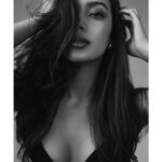 Sahher Bambba Instagram - 🩶 . . 📸 : @frontrowgypsy Styled by & makeup by : @beautybypriyansha @priyanshaxoxo Assisted by : @makeupby.pratikshaa Hair : @antergallactic