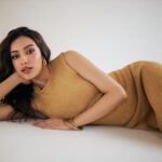 Sahher Bambba Instagram - Taking on Monday from a horizontal perspective . . . 📸 : @frontrowgypsy Styled by & makeup by : @beautybypriyansha @priyanshaxoxo Assisted by : @makeupby.pratikshaa Hair : @antergallactic