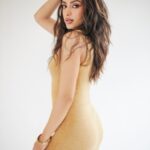 Sahher Bambba Instagram – 🦁💛

.
📸 : @frontrowgypsy
Styled by & makeup by : @beautybypriyansha @priyanshaxoxo
Assisted by : @makeupby.pratikshaa
Hair : @antergallactic