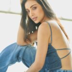 Sahher Bambba Instagram – 🫶🏻
.

.
📸 : @rohnpingalay
Styled by : @akankshakawediastyle
Makeup : @simua_996
Hair : @harsh.pawar