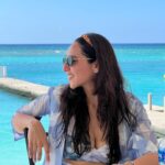 Sahiba Bali Instagram - Khubh Jamaica rang, sab saath bethenge teen yaar- 🌊🍹💁🏻‍♀️