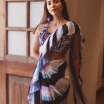 Sahiba Bali Instagram - Saree jahaan se accha🥻 (trying to ‘model’ another career option hehe)
