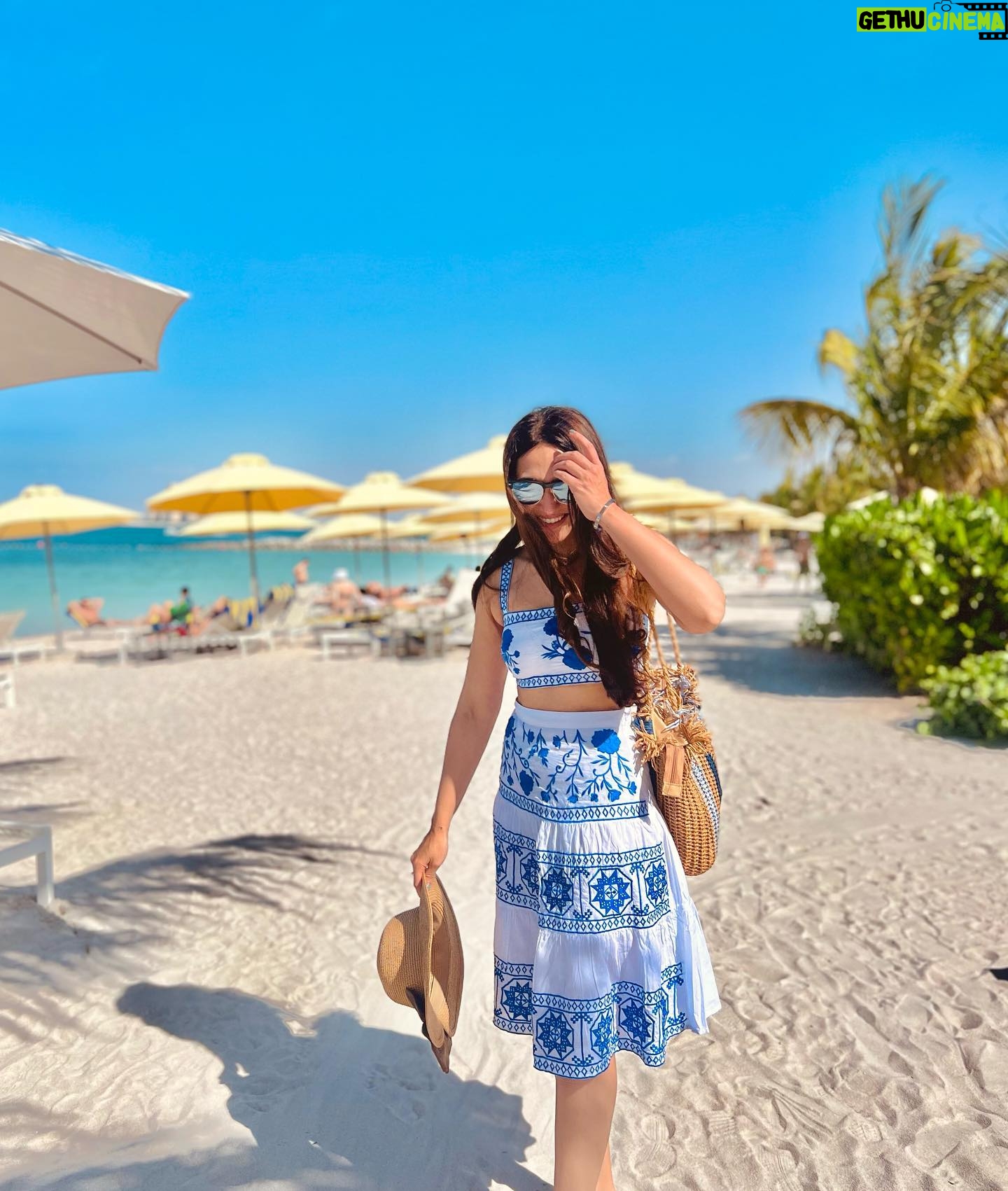 Sahiba Bali Instagram - You’re looking at photos-ynthesis ☀️