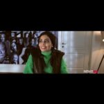 Sahra Asadollahi Instagram – رونمایی از تیزر رسمی بسته فیلم کوتاه #اتاق_فرار

بسته فیلم کوتاه «اتاق فرار» با ۵ فیلم کوتاه از ۵ کارگردان که در حال اکران در ۱۱ شهر و ۸ سینما در تهران است، یک پیشنهاد ویژه برای نوروز ۱۴۰۳ خواهد بود.

“رمز خروج از #اتاق_فرار را در سالن‌های سینما  پیدا کنید؛
یک زندانی
یک دزد
یک نقاشِ خیالی
یک فراری محکوم به اعدام
و یک هنرجوی بازیگری
همه در پی خروج از این اتاق هستند.”

بسته فیلم کوتاه #اتاق_فرار شامل ۵ فیلم کوتاه #مورس ساخته #روناک_جعفری ، #اسپاسم ساخته #صحرا_اسدالهی ، #نفس_نکش ساخته #میلاد_نسیم_سبحان ، #رویای_نیمه_جان ساخته #آرمین_اعتمادی و #گوشت_تلخ ساخته #فرید_حاجی است.

#اتاق_فرار با بازی بازیگرانی چون #هادی_حجازی‌فر#تینو_صالحی#نیما_مظاهری #صحرا_اسدالهی #سامان_صفاری #الاهه_بخشی #علی_باقری #علیرضا_مهران #سلمان_فرخنده #محمدعلی_کریمی_منش #هومن_رهنمون و #مرتضی_خانجانی در اکران نوروز ۱۴۰۳ در سینماهای منتخب گروه سینمایی #هنروتجربه اکران می‌شود و این بسته سینمایی، درباره ترس و لذت‌هایی است که مخاطب در ۱۱۰ دقیقه با آن همراه خواهد شد.

بلیت‌فروشی بسته فیلم کوتاه #اتاق_فرار در سامانه‌های بلیت‌فروشی #سینما_تیکت ، #ایران_تیک و #گیشه_هفت صورت می‌گیرد.

ساخت تیزر: 
جعفر مطلبی‌پور
@Jafar_Motallebipour

‏@sahra_asadolahi 
‏@ronakjafari 
‏@milad_nasimsobhan 
‏@armin.etemaadi 
‏@faridhaji.cinema 
‏@iycs.ir 
‏@honarotajrobe 
‏@honar.tajrobeh
@irantic
@gishe7_ir
@cinematicket