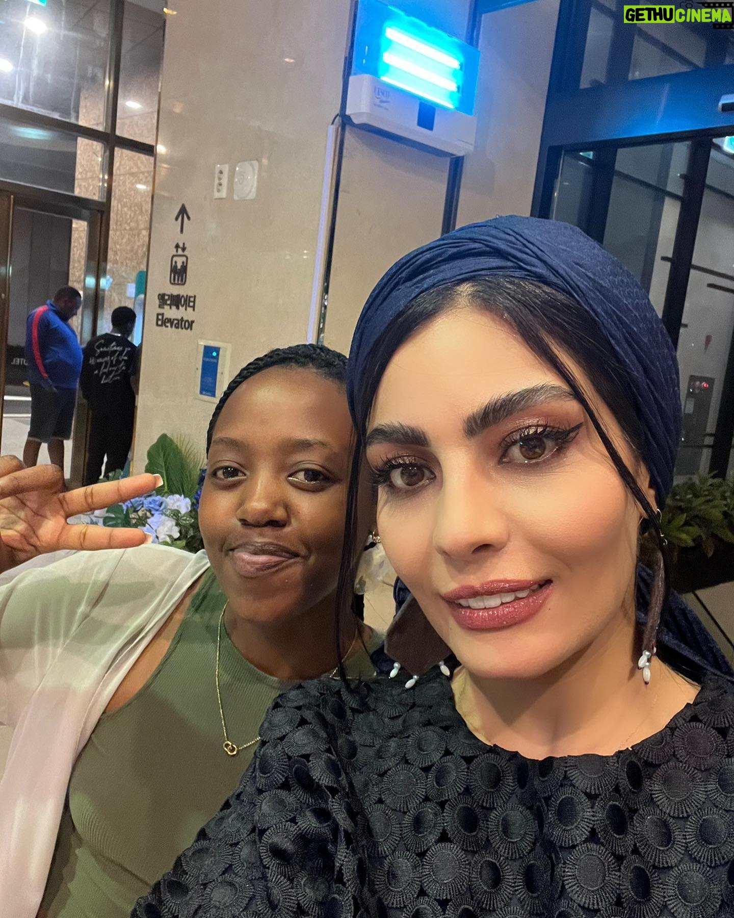 Sahra Asadollahi - 7.2K Likes - #siwff_night
#siwff
#film_festival
#women_film_festival
ا
#سئول
#جشنواره #کره_جنوبی #زن
#Seoul #festival #southkorea #woman
Stylist:@zeenastylist
@nahidkhazaie
بابت لهجه و کلمات اگر نادرست هستند ببخشید.تلاشم رو کردم🙈😁