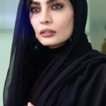 Sahra Asadollahi Instagram - 🎭 آرش عدل‌پرور و صحرا اسدالهی در نمایش «بُرِش» (کات) / آغاز پیش فروش بلیت فردا چهارشنبه ساعت ۱۴ در سایت تیوال نمايش «بُرِش» با بازی « آرش عدل‌پرور » که پیش‌تر در سریال « پدر گواردیولا » سعید نعمت‌اله در شبکه نمایش خانگی حضور داشته و « صحرا اسدالهی » که سابقه همکاری با اصغر فرهادی در فیلم « فروشنده » و‌ بازی در نمایش‌های دراماتورژ ، پس از برخورد، فانفار، دریبل و... را دارد ، به روی صحنه می رود. هم چنین بازیگر خردسال « نفس جافری » که با نمایش موفق «دشمن خدا» به روی صحنه رفته بود در این نمایش حضور دارد. طبق برنامه‌ريزی‌های انجام شده این اثر قرار است در خرداد ماه سال جارى به تعداد محدود در تماشاخانه ایران مال به روی صحنه برود.  پیش فروش بلیت روزهای ابتدایی نمایش فردا چهارشنبه ساعت ۱۴ در سایت tiwall.com آغاز می شود. بازیگران : آرش عدل پرور و صحرا اسدالهی نفس جافری با صدای : آرش و‌ مسیح کارگردان : سعید دشتی تهیه کننده : احسان امیری ، پوریا رستمی مجری طرح : مسعود سقلاطون نیا مشاور پروژه : روزبه معینی مدیر پروژه : رامین معصومیان مدیرتولید : احمد عباسی مدیر اجرایی : امیرحسین اکبری دستیار کارگردان : زاهد برزگر طراح گرافیک و‌ تیزر : محمد صادق زرجویان @saeeddashti @arashap_music @sahra_asadolahi @nafas.jaferi @ehsan_amirii @poorya__rostami @soghlatunia @zarjooyan @tamashakhane.iranmall #آرش_عدل_پرور #صحرا_اسدالهی #تئاتر #سعید_دشتی #نمایش #موسیقی #موزیک #خواننده #ایران_مال #آرشap #آرش_ای_پی #آرش_مسیح #ایرانمال