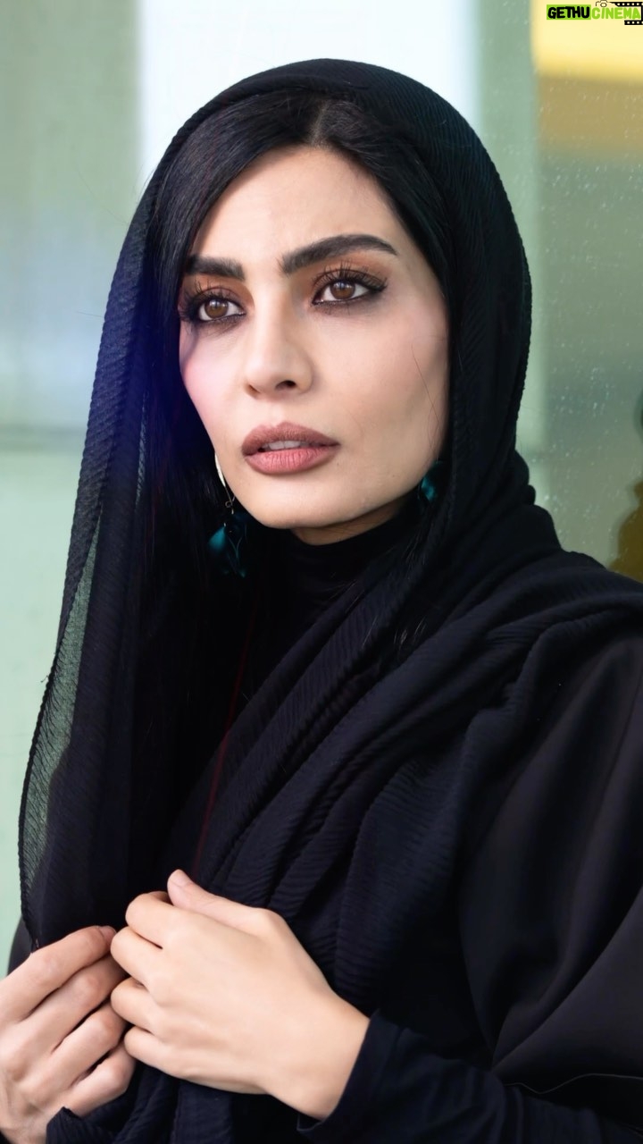 Sahra Asadollahi Instagram - 🎭 آرش عدلپرور و صحرا اسدالهی در نمایش «بُرِش» (کات) / آغاز پیش فروش بلیت فردا چهارشنبه ساعت ۱۴ در سایت تیوال نمايش «بُرِش» با بازی « آرش عدلپرور » که پیشتر در سریال « پدر گواردیولا » سعید نعمتاله در شبکه نمایش خانگی حضور داشته و « صحرا اسدالهی » که سابقه همکاری با اصغر فرهادی در فیلم « فروشنده » و بازی در نمایشهای دراماتورژ ، پس از برخورد، فانفار، دریبل و... را دارد ، به روی صحنه می رود. هم چنین بازیگر خردسال « نفس جافری » که با نمایش موفق «دشمن خدا» به روی صحنه رفته بود در این نمایش حضور دارد. طبق برنامهريزیهای انجام شده این اثر قرار است در خرداد ماه سال جارى به تعداد محدود در تماشاخانه ایران مال به روی صحنه برود. پیش فروش بلیت روزهای ابتدایی نمایش فردا چهارشنبه ساعت ۱۴ در سایت tiwall.com آغاز می شود. بازیگران : آرش عدل پرور و صحرا اسدالهی نفس جافری با صدای : آرش و مسیح کارگردان : سعید دشتی تهیه کننده : احسان امیری ، پوریا رستمی مجری طرح : مسعود سقلاطون نیا مشاور پروژه : روزبه معینی مدیر پروژه : رامین معصومیان مدیرتولید : احمد عباسی مدیر اجرایی : امیرحسین اکبری دستیار کارگردان : زاهد برزگر طراح گرافیک و تیزر : محمد صادق زرجویان @saeeddashti @arashap_music @sahra_asadolahi @nafas.jaferi @ehsan_amirii @poorya__rostami @soghlatunia @zarjooyan @tamashakhane.iranmall #آرش_عدل_پرور #صحرا_اسدالهی #تئاتر #سعید_دشتی #نمایش #موسیقی #موزیک #خواننده #ایران_مال #آرشap #آرش_ای_پی #آرش_مسیح #ایرانمال