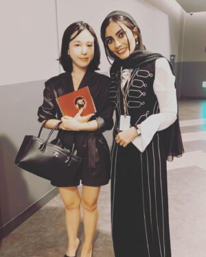 Sahra Asadollahi Instagram - #siwff

@siwff

#جشنواره_زنان_سئول #سئول
#کره_جنوبی
#جشنواره
#زن
#seoul
#South Korea
#festival
#woman
#کره_جنوبی_سئول🇰🇷
ممنونم از تمامی عوامل فیلمم که کنارم بودند و حضور تک تکشون باعث ساخت این فیلم بوده.جاتون کنارم خالیه.
 
Stylist:@zeenastylist
@zeenastylist 

Clothes:@blanc.world 
Clothes:@blanc.tehran 

Shoes:@neda___shoes 

الهه عزیزم ممنونم از تمامی زحماتت برای پخش فیلمم@elahegodarzi

ناهید جانم ممنون که همیشه همراه منی
@nahidkhazaie