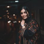 Sahra Asadollahi Instagram - فیلم سینمایی "شماره ۱۰"  قصه تنها فرار موفق  از زندان در ماجرای جنگ تحمیلی است و با ۱۱ نامزدی و کسب ۴ سیمرغ بلورین در چهل و یکمین جشنواره بین المللی فیلم فجر بیشترین جایزه سیمرغ بلورین در بخش سودای سیمرغ را از آن خود کرد. مجید صالحی، حسام منظور، سیامک صفری، بهرنگ علوی، مهدی زمین پرداز، صحرا اسداللهی و احمد کاوری در این فیلم به نقش‌آفرینی می‌پردازند. Clothes:@zigzagscarf @mantozigzag Photo: @soroushmn_ @sepide.abdolhay @raha_haashemi @aminhashemi.71 @rezasadr.art @photomaryam_ @fatemeebrahimi24 @@nazaninsheykhpour__ @gh.khalifeh