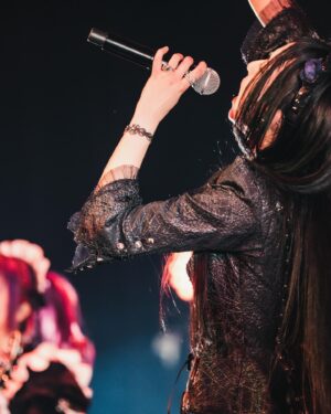 Saiki Atsumi Instagram - ᐝ
⁡
⁡
2月が終わっちゃったよ。私の2月が(え？)
⁡
2月もお世話になりました。お誕生日のお祝いもありがとうございました
3月もよろしく
⁡
⁡
⁡
2/22の写真追加！前回のは横たちの写真で今回は縦たち写真です
⁡
Thank you!
@pickles_0808
⁡
#bandmaid