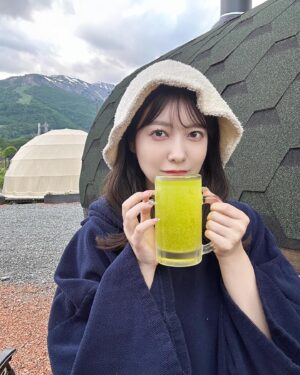 Saito Yuri Instagram - 長野県の白馬にある"From P HAKUBA "にて
グランピングをしてきました♡♡♡
⁡
最近は仕事上 お家に引きこもることも
多く久しぶりに自然を感じてリフレッシュ
なんなら携帯とか触らない生活したよ
⁡
サウナ付きのグランピング施設なので
好きな時間にサウナに入れてあまり人の目を
気にせず過ごせたりもしたので快適でした🥺
⁡
水風呂 やっぱり苦手だからサウナ入ったら
入りっぱなしのが好きだけど（？）
"トトノウ"味わいたいがために頑張った 笑
⁡
頑張り所絶対違うけど 笑
⁡
⁡
楽しい1日過ごせた やった！！！
⁡
⁡
⁡
@fromp_hakuba 
#長野 #白馬 #グランピング #サウナ