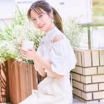 Saito Yuri Instagram - このパンツパールのサスペンダー付きで めちゃくちゃお上品に見えて可愛いの♡ ⁡ パールチェーンは洗う時は取り外し出来るから 選択の部分も気にせず使えたりするし 可愛いのに洗濯しやすいとか完璧だろう🤍🫧 ⁡ 可愛いのも大切だけどやっぱり機能性も 高くないとどうしても着るのが億劫に なっちゃて中々出番が来ないっていうのも あるから難しいよね🥹 ⁡ シンプルに着たい時とかも取り外しあると便利◎ ⁡ _____ ⁡ tops...@lilliancarat_official pants...@eimyistoire_official pierce...@caki.jewelry ring ... @scat.official bangle...@ten.____ sandal...@dianashoespress _____ ⁡ #今日の服 #今日のコーデ #ゆったんコーデ #斉藤優里 #ゆったん