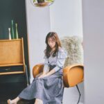 Saito Yuri Instagram - こんにちは、斉藤優里です♡♡♡ ⁡ ライバーの投稿をしてから少し久しぶりに なってしまいました〜！！！🥹🥹🥹 ⁡ 今後インスタは私のファッションだったり メイクやライフスタイルを発信 出来たらいいなと思っています ⁡ 品よく 可愛く あざとく がテーマです🤍 ⁡ 誰かの参考になれたら嬉しいなと思っているので “今”売ってる洋服を発信していきます！ ⁡ 今回のコーデは春になってきたから 暖色を選びがちだし、もともと 暖かい色味のお洋服が多いけど 心機一転で寒色系のお洋服も♡♡♡ ⁡ スカートのウエスト部分が少し コルセット調でしまってみえるので ウエストの細見えが私的にはお気に入りです🫧 ⁡ 私は沢山ヒールを履くわけじゃないからこそ ちょっと背伸びしたお店とかにお買い物 行く時に着ていきたいな〜！！！ ⁡ コメントも沢山お待ちしております♡♡♡ ⁡ ——— ⁡ tops…. @rirandture_official bottom…@rirandture_official choker... @do_la.official ring... @enn._official @avatejp ⁡ ——— #斉藤優里 #ゆったん #ゆったんコーデ #今日の服 #今日のコーデ