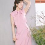 Saito Yuri Instagram - このお洋服はセットアップじゃないんだけど カラーを合わせてセットアップ風に着てるよ💖 ⁡ ノースリーブのニットってどの時期に着ていいか 凄く迷っちゃうけど今くらいの梅雨に入るかな？ みたいなタイミングだと丁度よく着れそう♡♡♡ ⁡ これでお外とか出てみたけど昼間は凄く丁度良かったよ みんなのノースリニット着る時の タイミング教えてほしいかも！！！ ⁡ _____ ⁡ tops skirt...@31sonsdemode bag sandal...@rand_pic pierce...@seasukii_jp bangle...@ten._____ _____ ⁡ #今日の服 #今日のコーデ #ゆったんコーデ #斉藤優里 #ゆったん