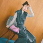 Saito Yuri Instagram - 今まで私が載せたことがなかったようなコーデ こういう服装も新しい自分に会える感じが 楽しいしいろんなものにチャレンジしたいな☺️🩷 ⁡ カッチリした洋服も髪の毛をおだんごとかに すればまた違った抜け感もありつつ 今時で着れるからいいよね〜🤍 ⁡ 差し色に派手な小物とかいれると さらに目をひくポイントにもなるよね？ ⁡ _____ ⁡ tops skirt…@amerivintage sandal bag...@dianashoespress ⁡ _____ ⁡ #今日の服 #今日のコーデ #ゆったんコーデ #斉藤優里 #ゆったん