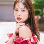 Saito Yuri Instagram - 真っ赤なワンピース❤️ コーデ選ぶ時ワンピースがやっぱり 楽だから選びがちだよね〜！！！ しかもこの服装ならどこへでもお出掛けも 出来ちゃうから場所選ばないよ♡♡♡ ⁡ 急なお出掛けだと何着て良いか迷っちゃうけど このオフショルのあざと感あるワンピースなら 気分もあがるし最高♡♡♡ ⁡ _____ ⁡ dress...@jillstuart.jp bag...@rand_pic necklace...@ten.____ earring...@__vebet__ sandal...@dianashoespress _____ ⁡ #今日の服 #今日のコーデ #ゆったんコーデ #斉藤優里 #ゆったん