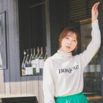 Saito Yuri Instagram - 今回のコーデが可愛いと思ったら 「❤️」でコメントください！ ⁡ お洋服実はカジュアルなのも大好きなんです 今回はそんな雰囲気を感じとってもらえる ような写真が多めです♡♡♡ 作ってない顔の写真多め笑 ⁡ 今回の服も全部"今"発売されてる服を選んだので ぜひ参考にしてみて下さい！ ⁡ カジュアルな服だけどパールのアイテムを あわせることによってカジュアルに なりすぎない感じ大好き🤍🤍🤍 タートルネックだから首元はすっきりぎみにして 髪の毛は低めで結んであります！！！ ⁡ こっちのが小顔に見えるので...🥹🥹🥹 ⁡ コメントも沢山お待ちしております♡♡♡ ⁡ ——— ⁡ knit…. @apuweiser_official cat sew...@lilliancarat_official skirt…@jillstuart.jp bag... @dianashoespress necklace...@__ripsalis__ pierce... @hemca_official ⁡ ——— ⁡ #今日の服 #今日のコーデ #ゆったんコーデ #斉藤優里 #ゆったん
