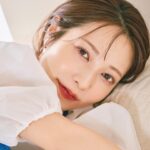 Saito Yuri Instagram - この服装は肩周りにボリュームがあって 1枚着るだけで華やかになるよ！！！ ⁡ その代わりにビスチェを着て体周りは ぴったりとした洋服にして しめる所はしめて着ることが多いよ💙 腰回りはこの広がるスカートだとかなり カバーしてくれふから重宝するよね♡♡♡ ⁡ 万能アイテムなのよこの子達♡♡♡ ⁡ _____ ⁡ bustier skirt...@and.couture tops...@fray_id sandal...@dianashoespress accessory...@ten._____ pierce...@agu_accessories @higashiyamapr _____ ⁡ #今日の服 #今日のコーデ #ゆったんコーデ #斉藤優里 #ゆったん