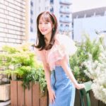 Saito Yuri Instagram - このトップスが好きすぎて実は色違い購入してます♡ まだまだいくつになっても自分が好きな服って 結局根本的には変わらなくて見るとときめくよね💖 ⁡ 私はきっといつまでも甘さが少しある洋服が 好きなんだろうなって思ってる、もちろん いろんな系統のお洋服着るからこそなんだけど そのブランドさんの中でもわりと甘いもの 選びがちなんだよな〜！！！ ⁡ ピンク×デニム あわせって最高に可愛いもん🤍 ⁡ _____ ⁡ tops...@eimyistoire_official skirt...@31sonsdemode earring...@seasukii_jp ring necklace...@ten.____ _____ ⁡ #今日の服 #今日のコーデ #ゆったんコーデ #斉藤優里 #ゆったん