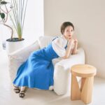 Saito Yuri Instagram - この服装は肩周りにボリュームがあって 1枚着るだけで華やかになるよ！！！ ⁡ その代わりにビスチェを着て体周りは ぴったりとした洋服にして しめる所はしめて着ることが多いよ💙 腰回りはこの広がるスカートだとかなり カバーしてくれふから重宝するよね♡♡♡ ⁡ 万能アイテムなのよこの子達♡♡♡ ⁡ _____ ⁡ bustier skirt...@and.couture tops...@fray_id sandal...@dianashoespress accessory...@ten._____ pierce...@agu_accessories @higashiyamapr _____ ⁡ #今日の服 #今日のコーデ #ゆったんコーデ #斉藤優里 #ゆったん
