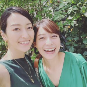 Saki Aibu Instagram - なつひの投稿をみて思い出した☺️
先日の楽しい時間。前向きで笑顔いっぱいの彼女はキラキラしてました✨✨私も頑張ろっと！！
#久しぶりにプライベートで写真撮ってもらった #嬉しい #お誕生日おめでとう 💕