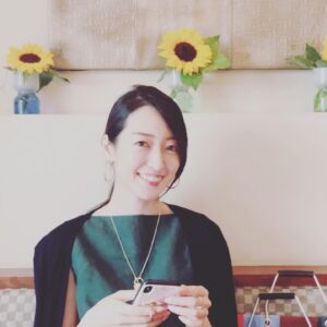 Saki Aibu Instagram - なつひの投稿をみて思い出した☺️
先日の楽しい時間。前向きで笑顔いっぱいの彼女はキラキラしてました✨✨私も頑張ろっと！！
#久しぶりにプライベートで写真撮ってもらった #嬉しい #お誕生日おめでとう 💕